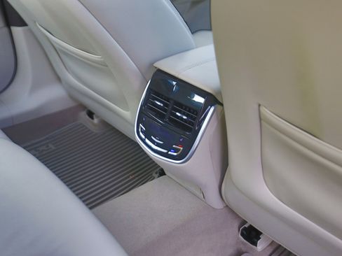 Used 2016 Cadillac XTS Premium image 20