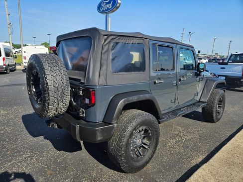Used 2017 Jeep Wrangler Unlimited Sport w/ Quick Order Package 24S AWD/4WD image 6