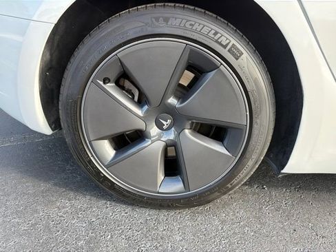 Used 2023 Tesla Model 3 Standard Range RWD image 15