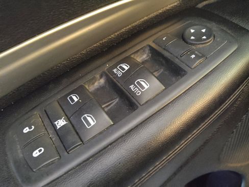 Used 2015 Dodge Durango SXT image 27