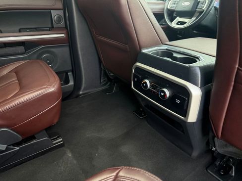 Used 2024 Ford Expedition Limited AWD/4WD image 44