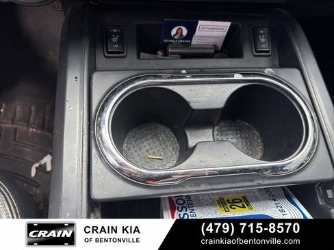 Used 2018 Nissan Titan SL w/ Midnight Edition AWD/4WD image 27