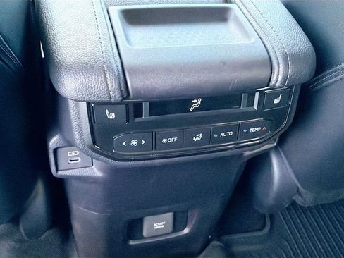 Used 2026 Toyota Grand Highlander AWD Hybrid image 17