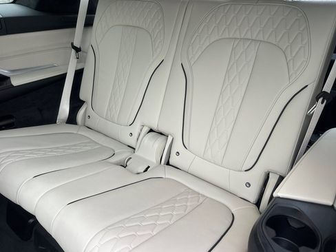 Certified 2025 BMW X7 M60i w/ Climate Comfort Package image 19