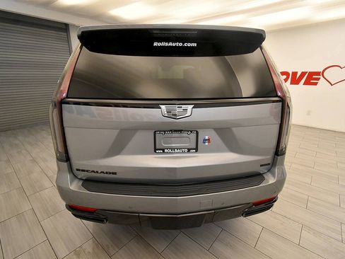 Used 2023 Cadillac Escalade Sport Platinum w/ LPO, ONYX Package AWD/4WD image 4