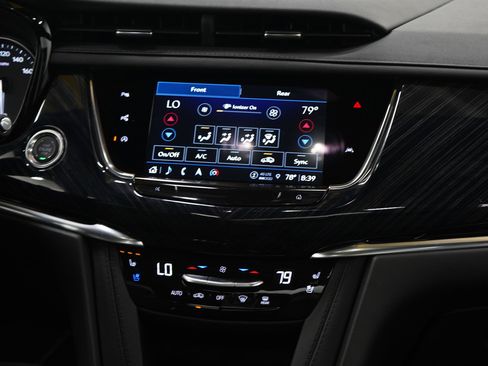 Used 2025 Cadillac XT6 Premium Luxury w/ Technology Package image 15