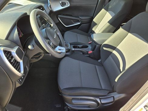 Certified 2024 Kia Soul LX w/ Option Group 015 image 22