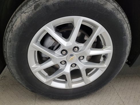 Used 2024 Chevrolet Equinox LT w/ LPO, Floor Liner Package FWD image 31