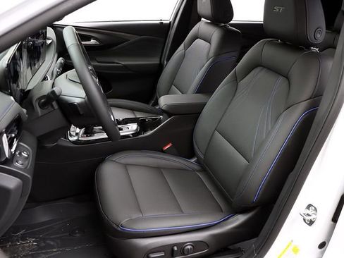 New 2026 Buick Envista Sport Touring w/ Convenience I Package FWD image 9