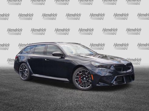 New 2027 BMW M5 Touring AWD/4WD image 2