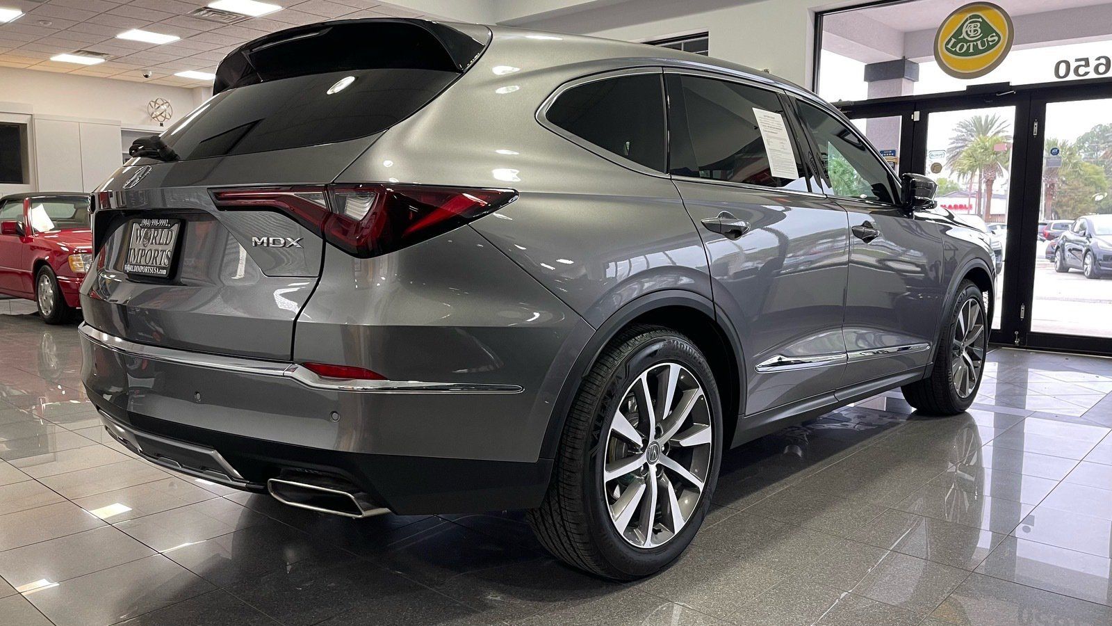 Used 2025 Acura MDX w/ Technology Package FWD image 4