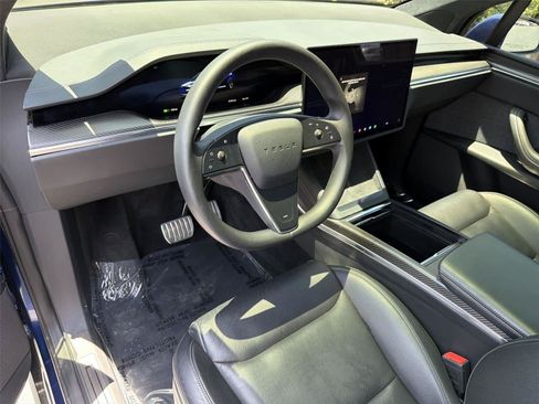 Used 2022 Tesla Model X Plaid AWD/4WD image 2