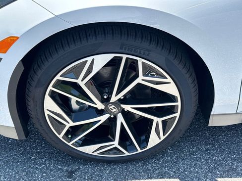 New 2025 Hyundai Ioniq 6 SEL RWD image 11