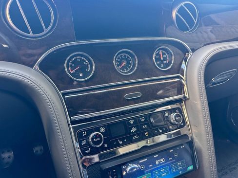 Used 2011 Bentley Mulsanne RWD image 19