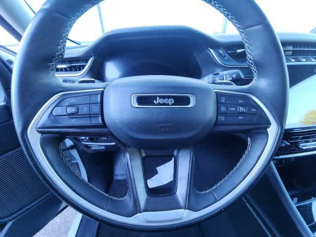 Used 2023 Jeep Grand Cherokee L Limited AWD/4WD image 25