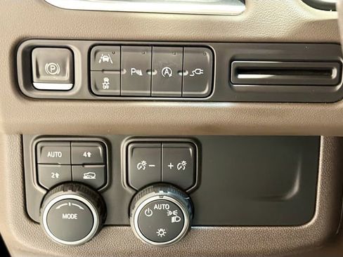 Used 2022 Chevrolet Tahoe LT image 10