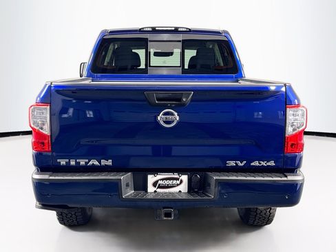 Used 2020 Nissan Titan SV w/ SV Convenience Package AWD/4WD image 10