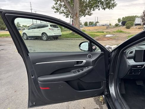 Used 2025 Hyundai Sonata SEL FWD image 9