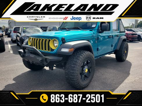 Used 2024 Jeep Wrangler Unlimited Sport AWD/4WD image 3