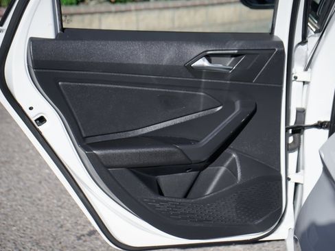 Used 2020 Volkswagen Jetta SE image 33