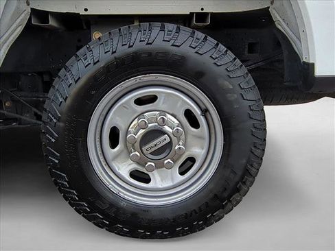 Used 2021 Ford F250 XL w/ Power Equipment Group image 23