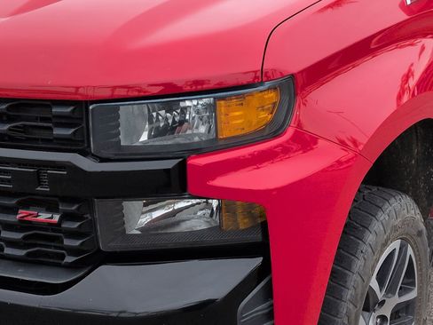 Used 2019 Chevrolet Silverado 1500 Custom Trail Boss w/ Custom Convenience Package image 6