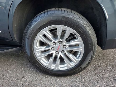 Used 2021 GMC Yukon SLT w/ SLT Premium Package image 24