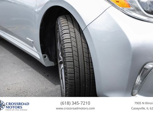 Used 2018 Toyota Avalon XLE Premium FWD image 14