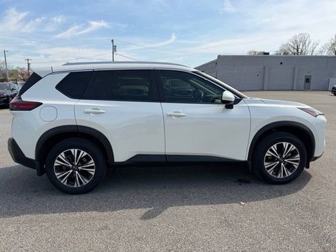 Used 2023 Nissan Rogue SV w/ SV Premium B Package image 8