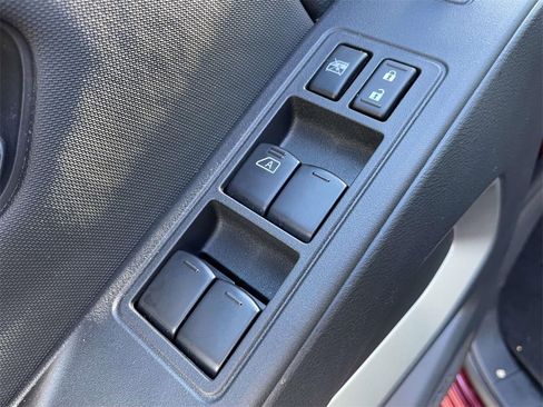 Used 2024 Nissan Frontier SL w/ Technology Package image 17