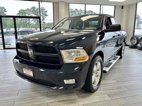 Used 2012 RAM 1500 Express RWD image 3