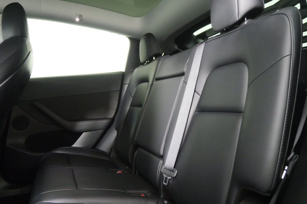 Used 2022 Tesla Model Y Performance AWD/4WD image 15