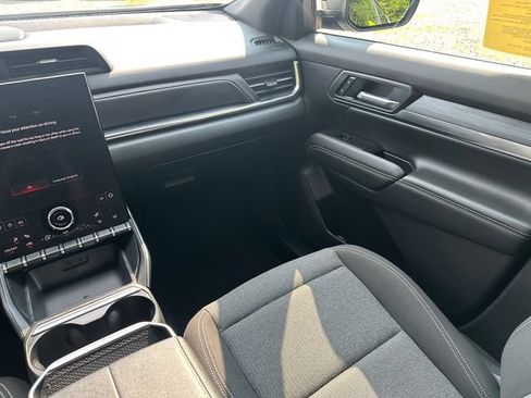 Used 2025 GMC Terrain Elevation AWD/4WD image 22