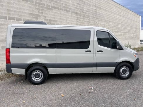 Used 2025 Mercedes-Benz Sprinter 2500 image 3