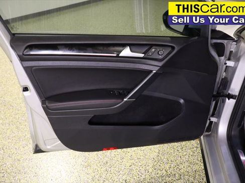 Used 2015 Volkswagen GTI SE image 27