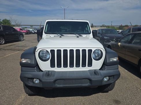 Used 2019 Jeep Wrangler Unlimited Sport AWD/4WD image 2