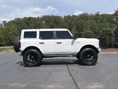 Used 2023 Ford Bronco Badlands AWD/4WD image 5