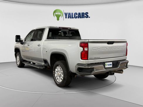 Used 2022 Chevrolet Silverado 3500 LTZ w/ LTZ Convenience Package AWD/4WD image 3