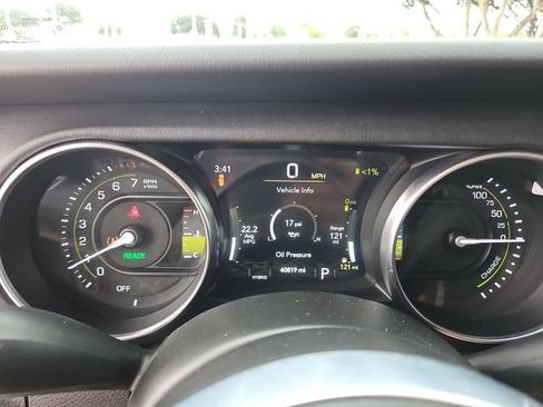 Used 2023 Jeep Wrangler Unlimited Sahara w/ Cold Weather Group AWD/4WD image 12
