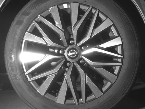 Used 2025 Nissan Altima 2.5 SV image 15