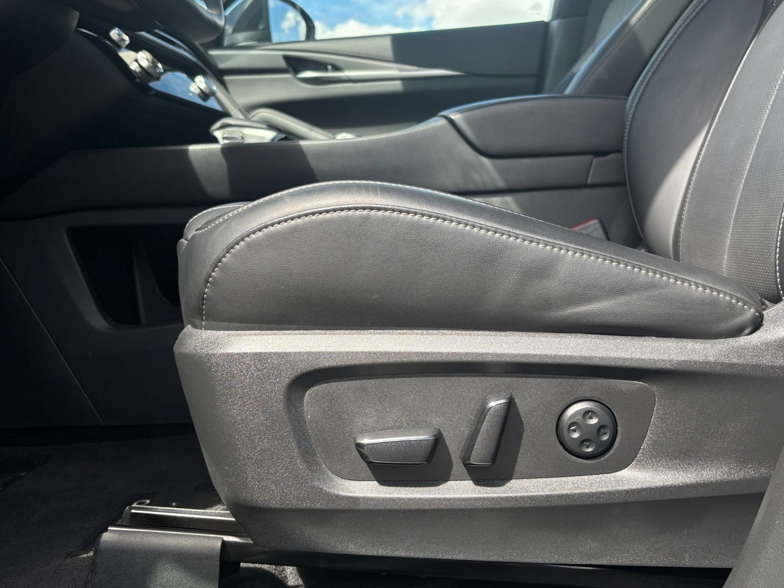 Used 2026 INFINITI QX60 Luxe AWD/4WD image 22