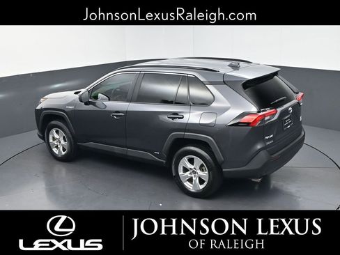Used 2021 Toyota RAV4 LE AWD/4WD image 27