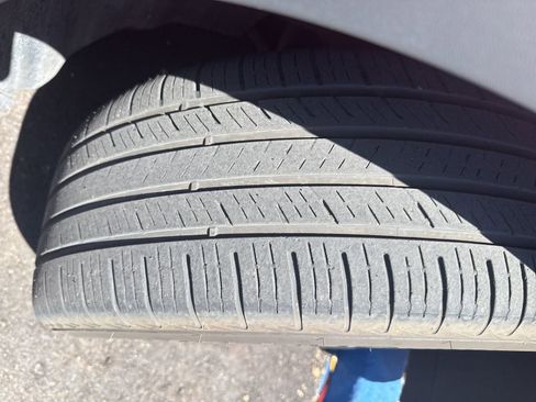 Used 2024 Volkswagen Tiguan SE image 17