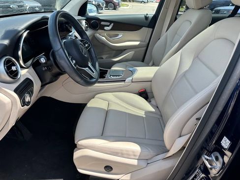 Used 2022 Mercedes-Benz GLC 300 4MATIC w/ Premium Package Lite image 18