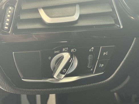 Used 2018 BMW M5 image 16