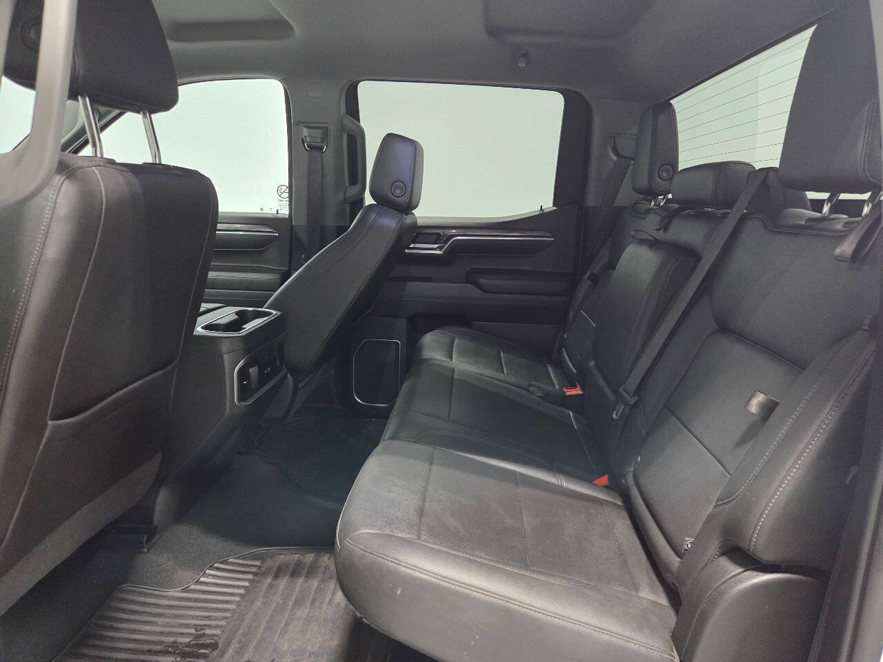 Used 2022 Chevrolet Silverado 1500 LTZ w/ Z71 Off-Road Package AWD/4WD image 16