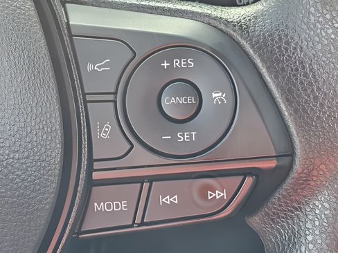Certified 2025 Toyota RAV4 XLE FWD image 22