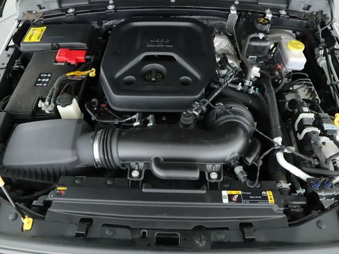 Used 2024 Jeep Wrangler Sport AWD/4WD image 15