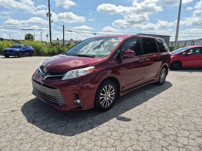 Used 2019 Toyota Sienna XLE w/ XLE Navigation Package