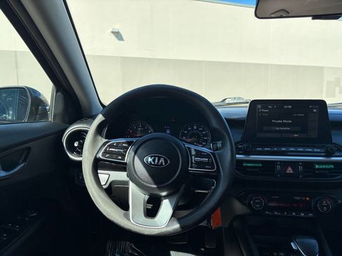 Used 2019 Kia Forte LXS image 12